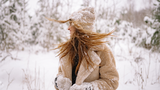 How to Take Care of Your Skin in the Winter (Without Drying It Out or Overcomplicating Things)